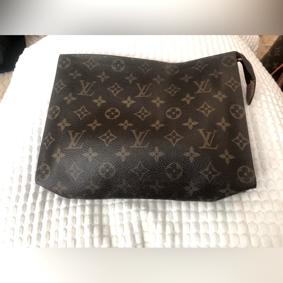 Louis Vuitton Large Cosmetic Zip Pouch Monogram - Picture 2 of 8